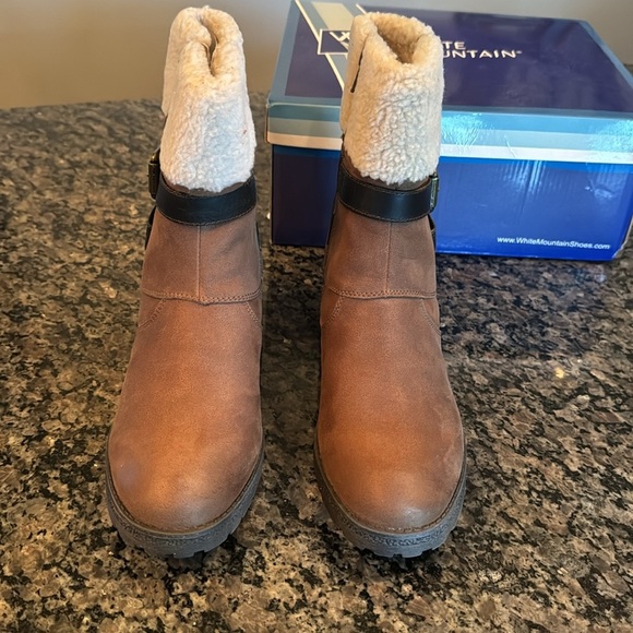 White mountain Breana boot NIB 8.5 - Picture 2 of 9
